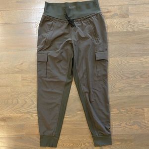 Athleta Cargo Pant Jogger